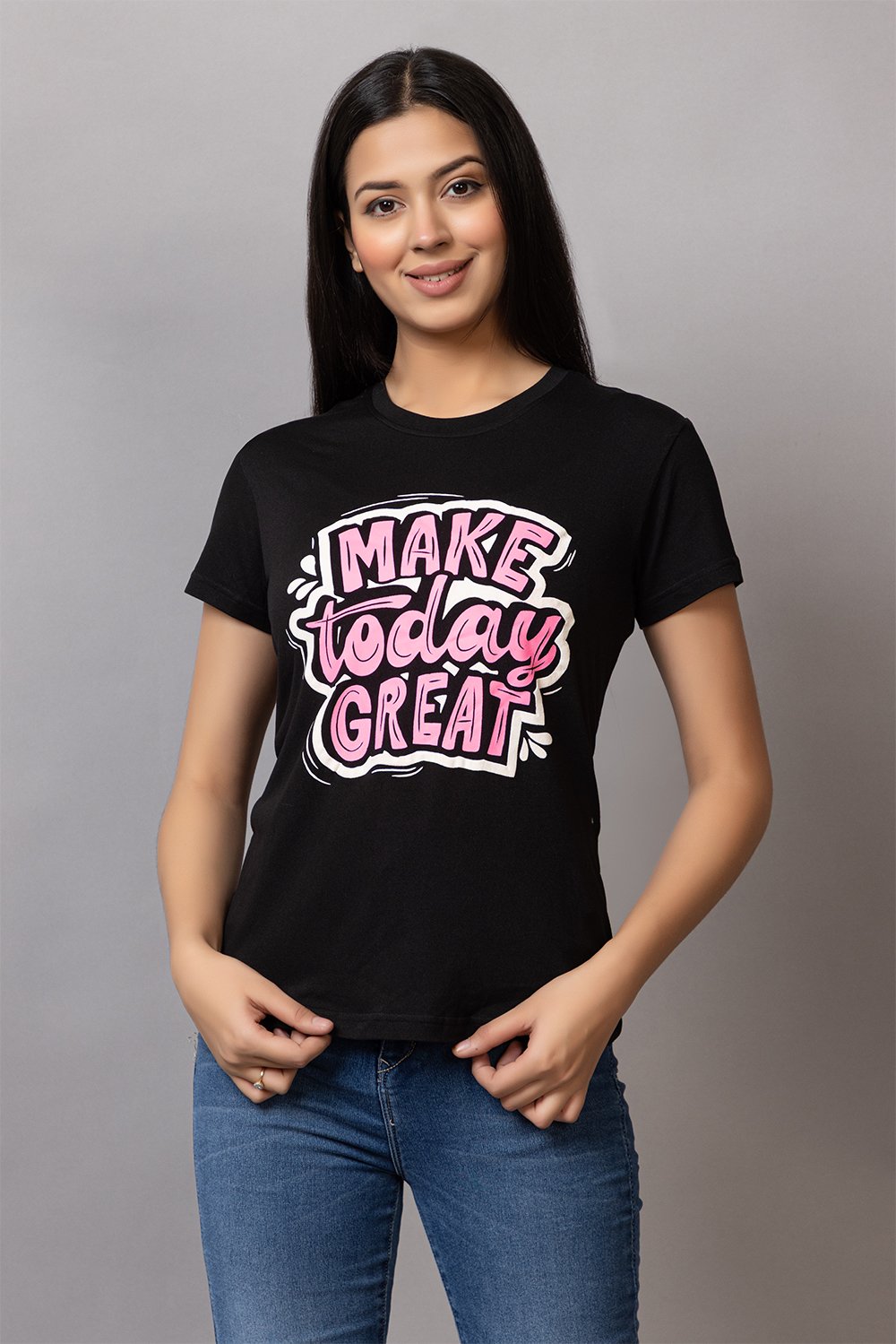  Women Black Regular Fit  Graphic Printed T-shirt